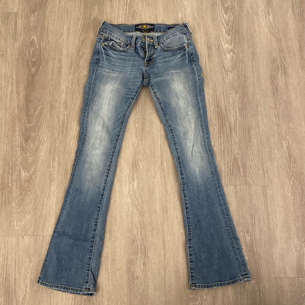 Lucky brand jeans. Sexy. Charlie Baby bootcut. Medium wash. Low rise.